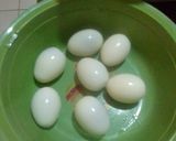 Foto langkah ke 1 dari resep Telur pokcoy saos tiram pedas.