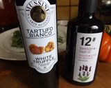 Foto del paso 2 de la receta Fuente de tomates Monterrosa y tomates azules con rúcula