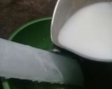Foto langkah ke 1 dari resep Es kopyor sirup melon #SiapRamadhan.