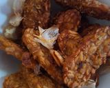 Foto langkah ke 8 dari resep Tempe Goreng Bawang Putih (Tepung Tapioka).