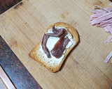 Foto del paso 2 de la receta: Tostas de queso gorgonzola con anchoas y jamón cocido