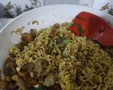 Foto langkah ke 5 dari resep Mie Goreng Klasik.
