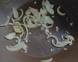 Foto langkah ke 1 dari resep Fusilli Bolognese.