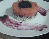 Foto del paso 2 de la receta: Tartar de salmón, con gulas, queso philadelphia y arándanos