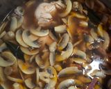 Foto del paso 3 de la receta: Pollo al champiñón con arroz y papas fritas