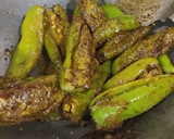 भरवा मसाला मिर्ची (bharwa masala mirchi recipe in Hindi) रेसिपी चरण 3 फोटो
