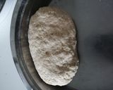 A picture of step 2 of Garlic tandoori roti on tava.