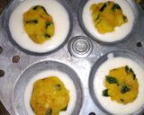 A picture of step 3 of Stuffed idli.