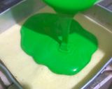 Foto langkah ke 5 dari resep Cake Santan Lapis Alpukat.