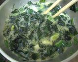 五分鐘料理-海帶芽煎蛋的食譜步驟1照片