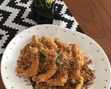 Foto langkah ke 5 dari resep Udang Goreng Gandum ala Singapore.
