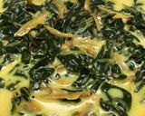 Foto langkah ke 5 dari resep Gulai Silverbeet + Teri.