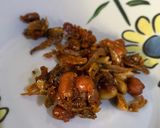 Foto langkah ke 2 dari resep Nasi Uduk Cokot Instan Oseng Teri Kacang.