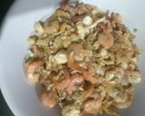 Foto langkah ke 1 dari resep Udang orak arik telur tahu.
