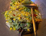 Foto langkah ke 5 dari resep Tumis Labu Siam dan Jagung.