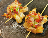 Foto del paso 4 de la receta: Brocheta de Langostinos y Bacon con vinagreta de limón