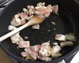 Une image de l'étape 4 de Tagliatelles au poulet tomates et sauce roquefort.