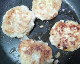 Foto langkah ke 5 dari resep Meat Hamburger.