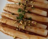 Foto del paso 3 de la receta: Espárragos con vinagreta de naranja y pistachos
