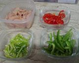 A picture of step 1 of Chilli chicken.