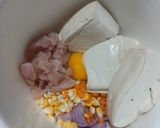 Foto langkah ke 5 dari resep Dua Menu: Tahu Ayam Kukus dan Sop Ayam Tahu.