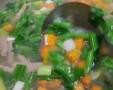 Foto langkah ke 7 dari resep Sup ayam ceker makaroni bumbu simpel.
