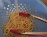 Une image de l'étape 2 de Tourbillon de Spaghetti à l'ail et parmesan.