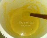 Foto langkah ke 5 dari resep Bolu SKM Kukus (Bolu Susu) #Kisah Kasih Cookpad.