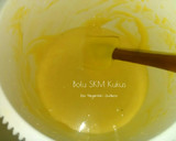 Foto langkah ke 5 dari resep Bolu SKM Kukus (Bolu Susu) #Kisah Kasih Cookpad.