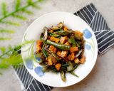 Foto langkah ke 6 dari resep Oseng Terong Telunjuk Tempe Ikan Asin.