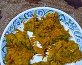 A picture of step 3 of Palak k pakoray.