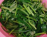 Foto langkah ke 1 dari resep Tumis Udang Kangkung.