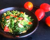Foto langkah ke 3 dari resep Tumis Sawi Telur Asin.