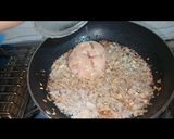 A picture of step 1 of Pizza pasta.