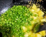 फ्रेंच बींस आलू फ्राई (french beans aloo fry recipe in Hindi) रेसिपी चरण 3 फोटो