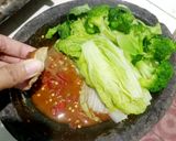 Foto langkah ke 4 dari resep Sawi Brokoli Rebus Sambal Rujak.