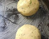 Foto del paso 2 de la receta: Pancitos a la provenzal y queso con harina de avena🍻