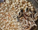 A picture of step 2 of Gond paag.