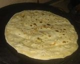 A picture of step 5 of Khasta karara daal bhara parhata.