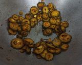 A picture of step 3 of Crispy Karela roundels.