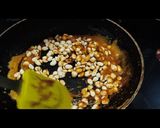 A picture of step 5 of Peanut chikki.