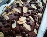 Foto langkah ke 20 dari resep Shiny Crust Brownies Topping Choco Oreo 🍫.