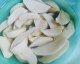 Foto langkah ke 1 dari resep Semur Kentang Tahu Udang.