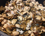 Foto del paso 5 de la receta: Noodles chinos con champiñones y pollo