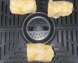 รูปขั้นตอนการทำที่ 5 ของ Sausage rolls (พายไส้กรอก) ยามบ่าย