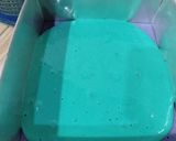 Foto langkah ke 3 dari resep Mini Roll Rainbow Cake.