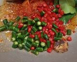 Foto langkah ke 2 dari resep Panggang Cucut Bumbu Merah.