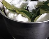 A picture of step 1 of Coconut chutney.