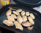 Foto langkah ke 2 dari resep HongKong Style - Sayap Ayam Tumis Saos Tiram.
