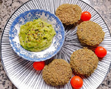 Foto del paso 5 de la receta: Falafels de lentejas y espinacas con salsa de aguacate🥑 y mango